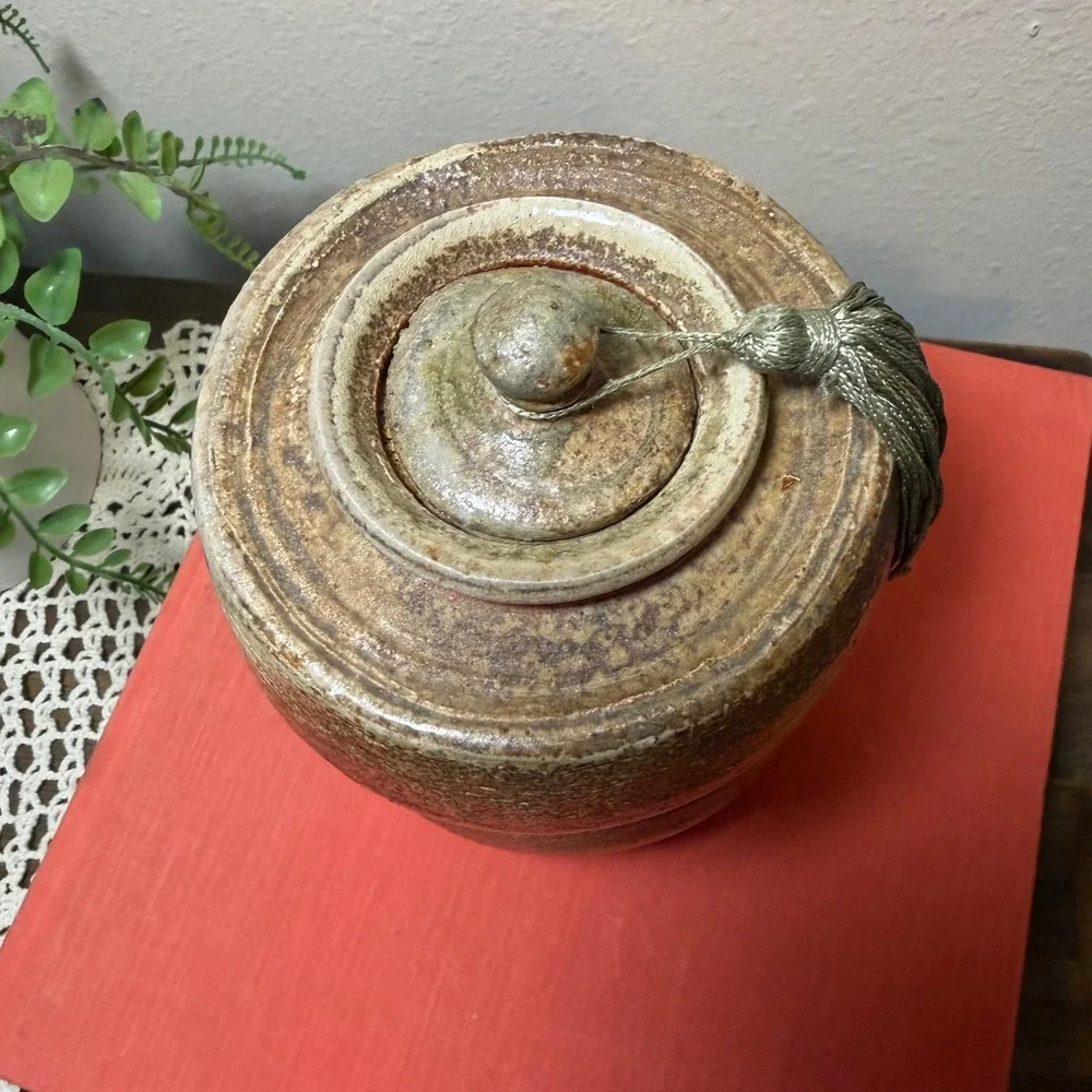 N/A studio pottery